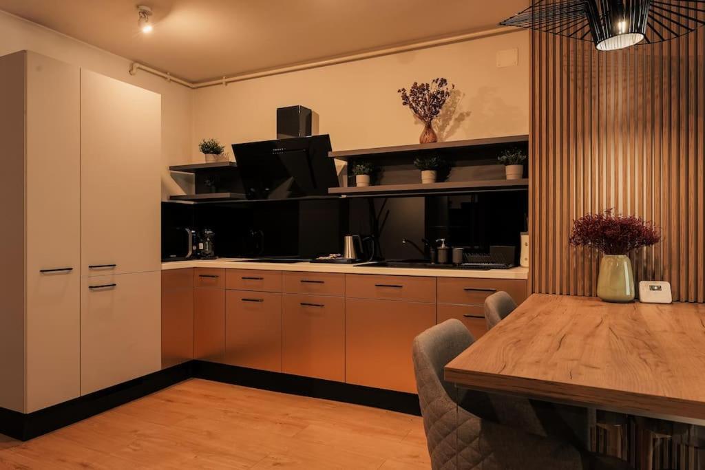 Nest Inn Magic Apartment Cluj-Napoca Esterno foto