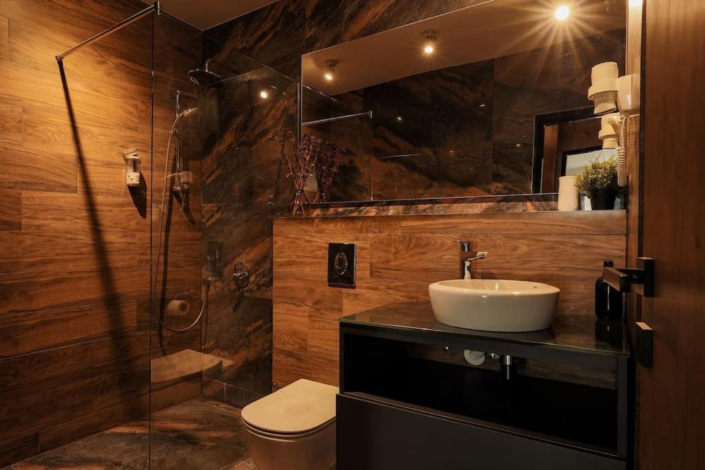 Nest Inn Magic Apartment Cluj-Napoca Esterno foto