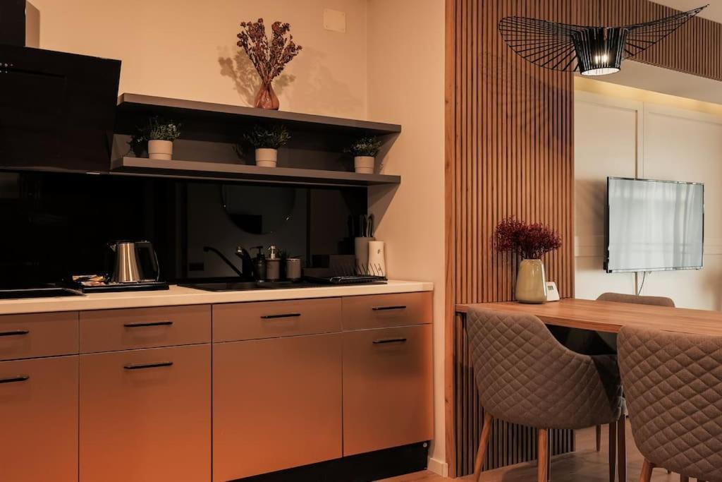Nest Inn Magic Apartment Cluj-Napoca Esterno foto