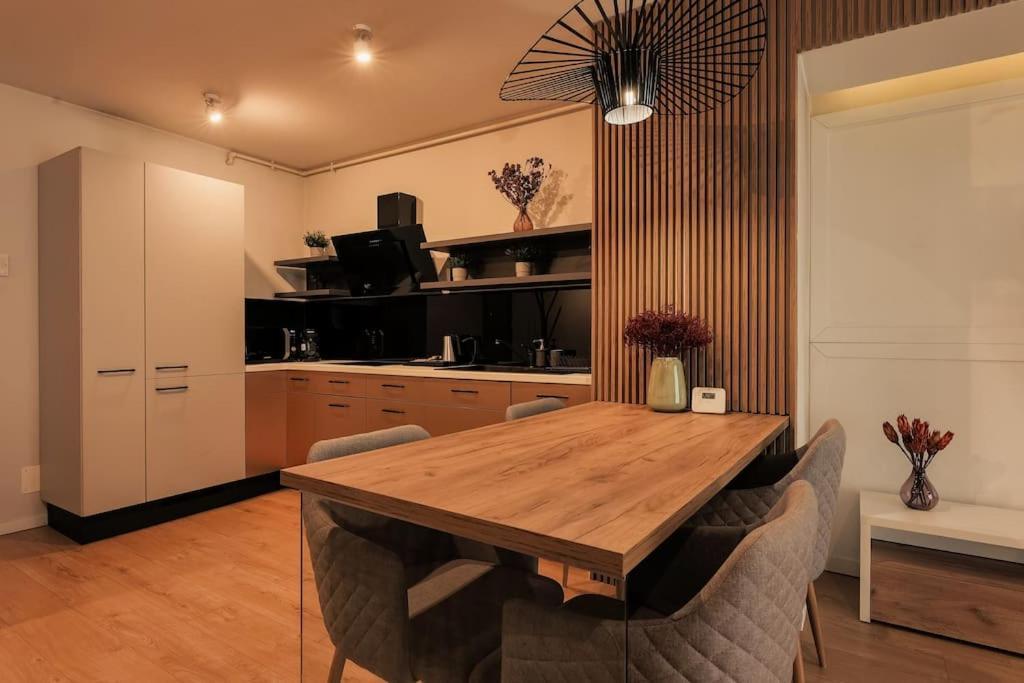 Nest Inn Magic Apartment Cluj-Napoca Esterno foto